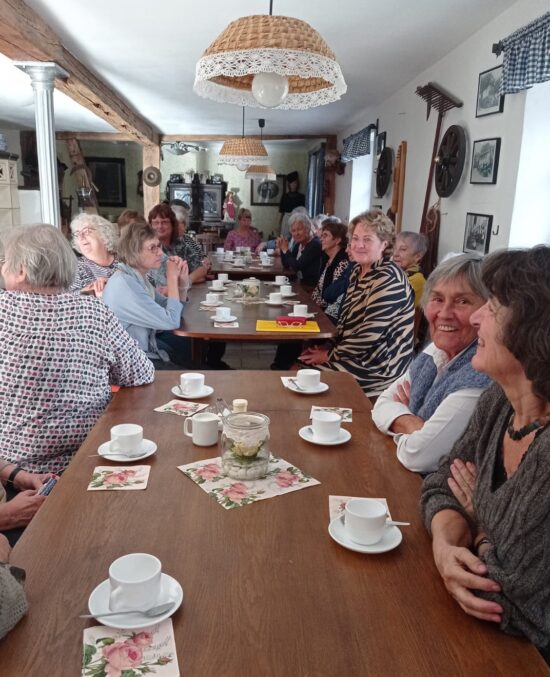 Erzähl-Café: 50+1 Jahre LandFrauen Sternenfels