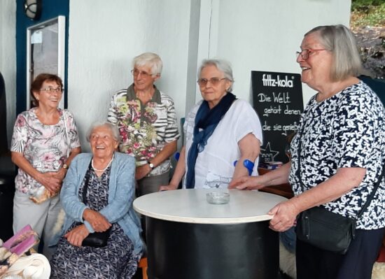 Kaffee im Grünen im August