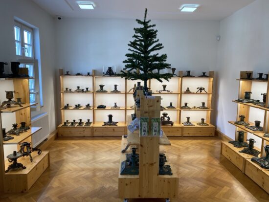 Besuch des Christbaum-Ständer Museum Lienzingen