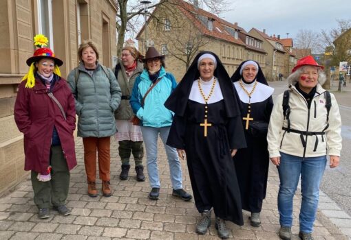 Kunterbunt und fröhlich